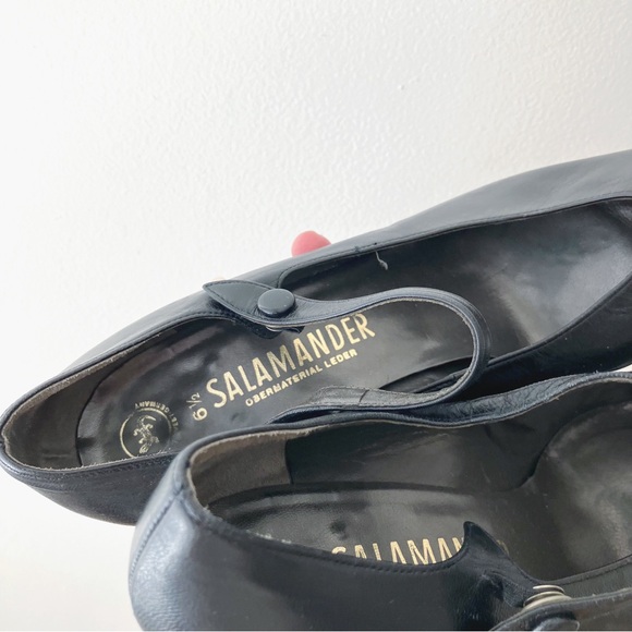 Vintage • Salamander Leather Button Strap Pump in Black - Picture 5 of 9